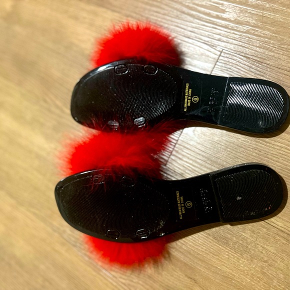 Furry slippers - Picture 3 of 4